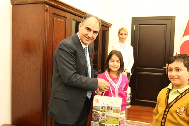 KÜÇÜK VALİ1