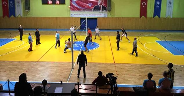 10 Ocak Çalışan Gazeteciler Günü nedeniyle Isparta Gazeteciler Cemiyeti takımı