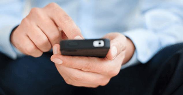 Isparta’da konuşma bahanesiyle istedikleri telefonu çalan 2 şahıs yakalandı. Konuyla