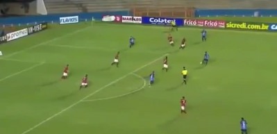 Yılın en iyi golüne verilen "FIFA Puskas Ödülü"nü Goianesia forması