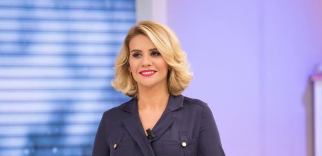 Esra Erol makarna reklamı ile sosyal medyada günün konusu oldu.