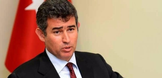 PKK sevici avukatlar Metin Feyzioğlu'nun konuşmasını yarıda kesti.