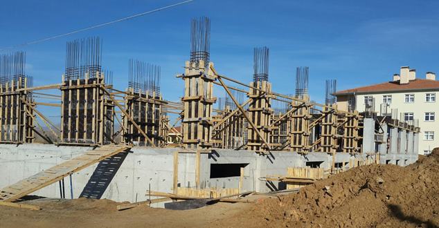 19 Fakülte, 20 Meslek Yüksekokulu, 6 Enstitüsü ile eğitim öğretim