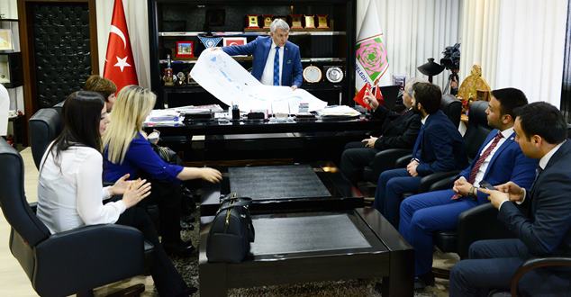 Azeri –Türk Kadınlar Birliği Başkanı Dr. Tenzile Rustemhanlı ile eşi