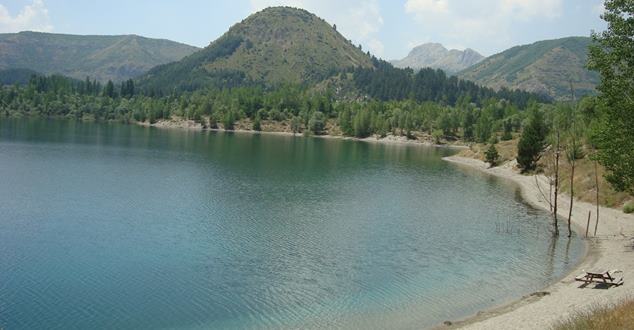 Kanal 32 ekranlarında yayınlanan, Gazeteci İsmail Altunbaş’ın hazırlayıp sunduğu Birebir