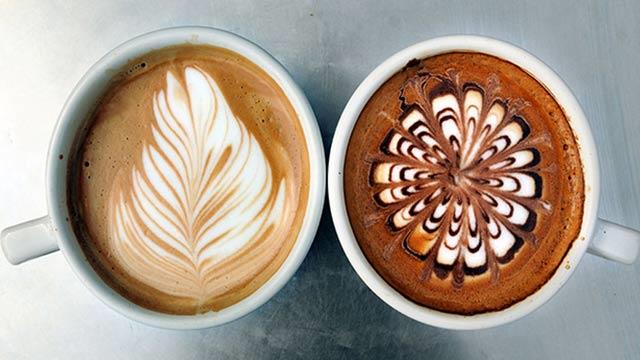 Aromalı latte ve mocha gibi popüler sütlü kahve türlerinde kola