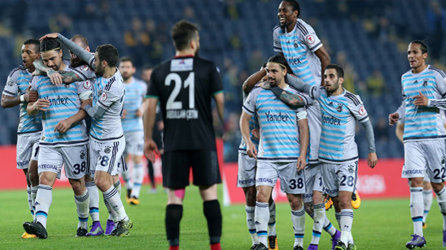 Fenerbahçe, deplasmanda 3-3 berabere kaldığı Amed Sportif'i sahasında 3-1 yenerek