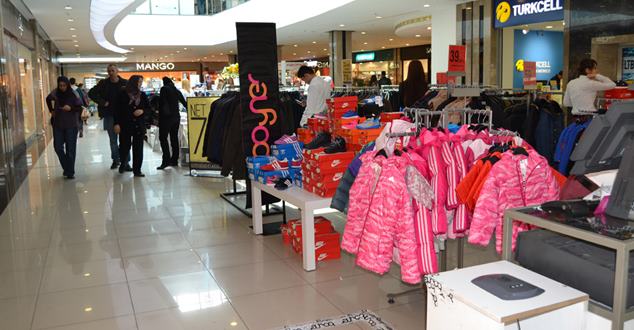 Iyaş ve Iyaşpark Alışveriş Merkezlerinin düzenlemiş olduğu Geleneksel İndirim Festivalleri