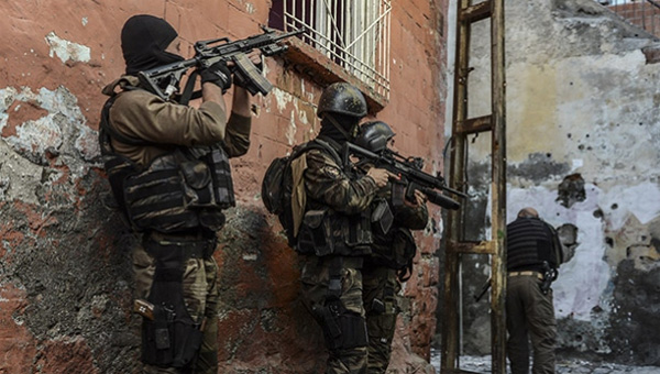 Mardin, Şırnak ve Hakkari’de devam eden operasyonlarda dün toplam 26