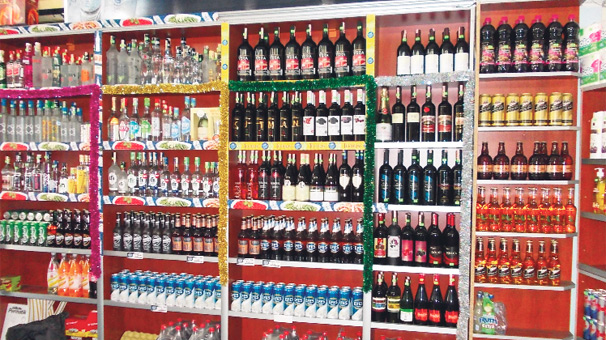 Isparta Emniyet Müdürlüğü tarafından yapılan denetimlerde 18 yaşından küçüklere sigara