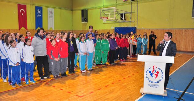 Anadolu Yıldızlar Ligi Atletizm Yarı Final müsabakaları ile Okullar arası