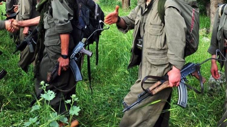 3’ü general 60 darbeci subay Kandile’e kaçıp PKK’ya sığındı. Slopi