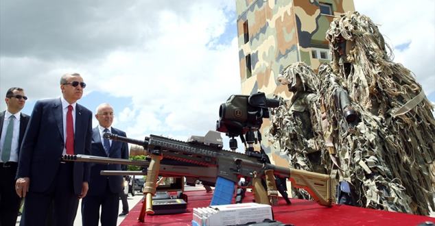 Cumhurbaşkanı Tayyip Erdoğan, Ankara’da Özel Kuvvetler Komutanlığı’nı ziyaret etti. Resmi programda