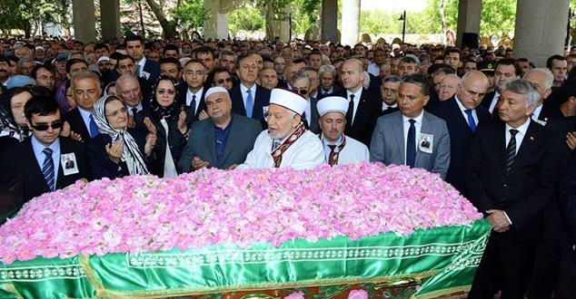 9’uncu Cumhurbaşkanı Süleyman Demirel’in kardeşi Şevket Demirel (90) memleketi İslamköy’de