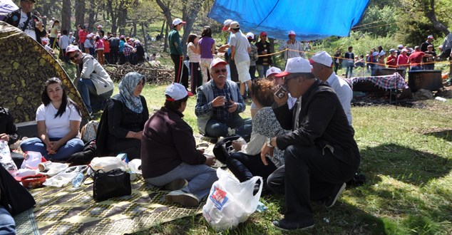 Her yıl Mayıs ayının ilk haftasında gerçekleştirilen Eğirdir Geleneksel Oluklacı