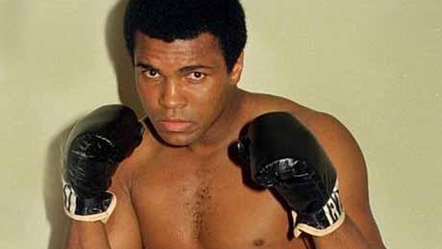 Spor dünyası yasta… Dünya boksunun efsane ismi Muhammed Ali, solunum