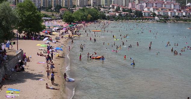 Türkiye’nin 3. Büyük gölü olan ve yedi renkli göl olarak