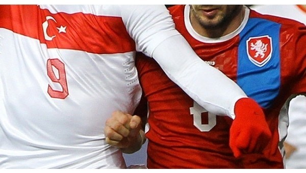 Euro 2016’daki en kritik maçımızda Çek Cumhuriyeti’ni 2-0 mağlup etmeyi