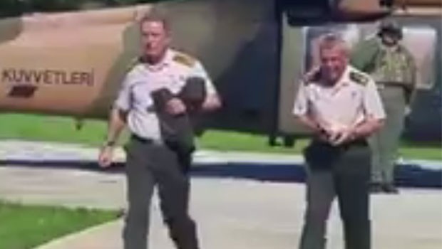 Darbe girişimi esnasında rehin alınan Genelkurmay Başkanı Hulusi Akar operasyonla