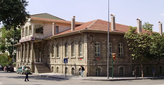 Edinilen bilgilere göre, Isparta İl Milli Eğitim Müdürlüğü, FETÖ’nün darbe