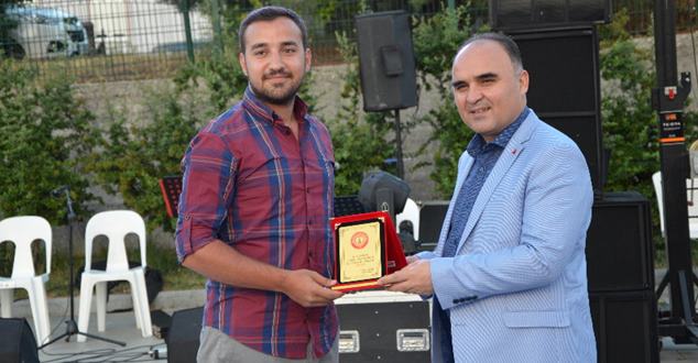 Bu yıl 40.sı düzenlenen Geleneksel Uluborlu Kiraz Festivali bugün saat