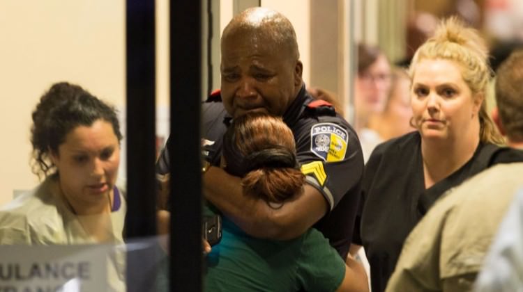 ABD’nin Dallas kentinde, 2 siyahinin öldürülmesinin protesto edildiği olaylar sırasında