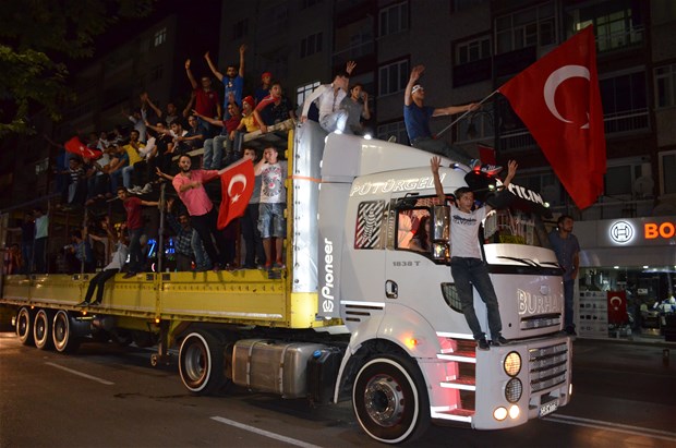 Hükümet Meydanındaki demokrasi nöbetinin 7’inci gününde TBMM Plan ve Bütçe