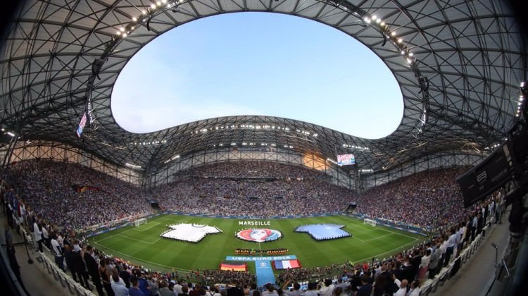 2016 Avrupa Futbol Şampiyonası (EURO 2016) yarı final maçında ev