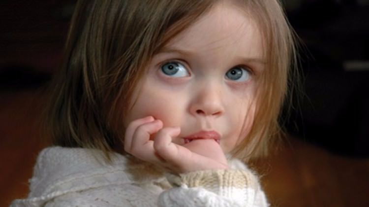 Parmak emen çocukların daha fazla mikrop ve bakteriye maruz kaldıkları,