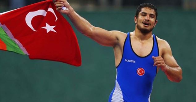 2016 Rio Olimpiyatları’nda milli güreşçi Taha Akgül, Türkiye’ye ilk altın
