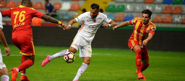 Galatasaray, Süper Lig’in 3. haftasında deplasmanda Kayserispor’la 1-1 berabere kaldı.