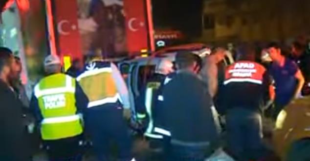 Isparta Çevre yolu Komando Kavşağında feci bir trafik kazası meydana