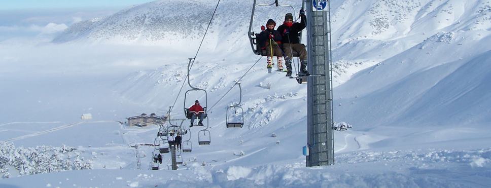 Isparta Davraz Kayak Merkezin’de kar kalınlığı 15 santimetreye ulaştı. Isparta