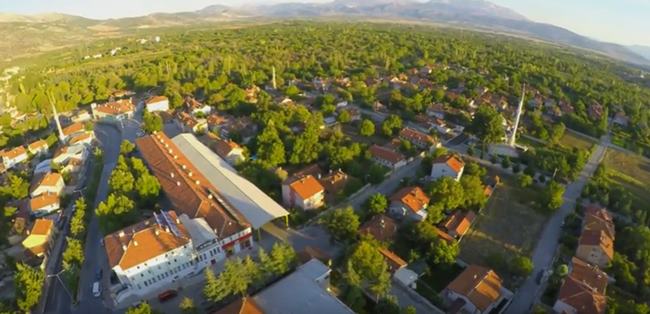 Isparta'nın Atabey ilçesinin havadan çekimleri ile daha önce hiç görmediğiniz