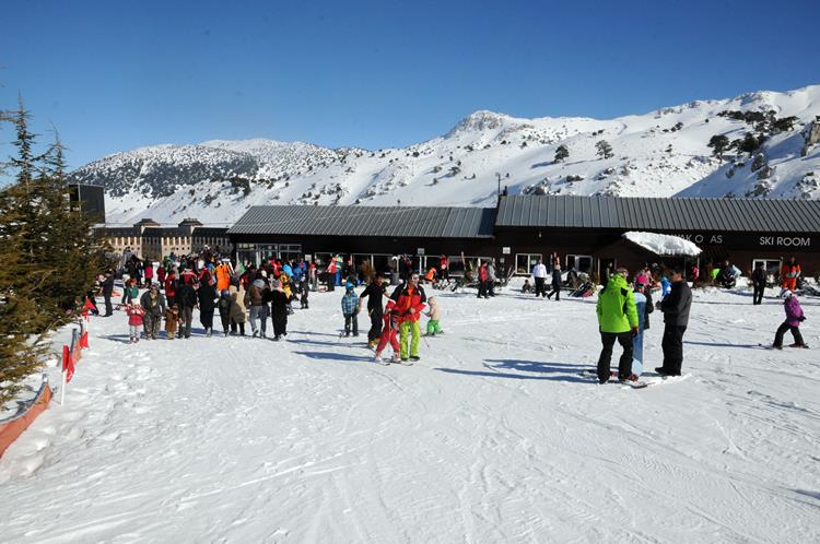 2 bin 635 rakımlı Isparta Davraz Kayak Merkezi, sezonun en