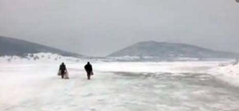 Dört tarafı buzlarla çevrili göl adası... Türkiye’nin yerleşim yeri bulunan