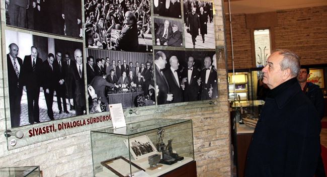 Birinci Isparta Kitap Fuarı için Isparta’ya gelen Genelkurmay eski Başkanı