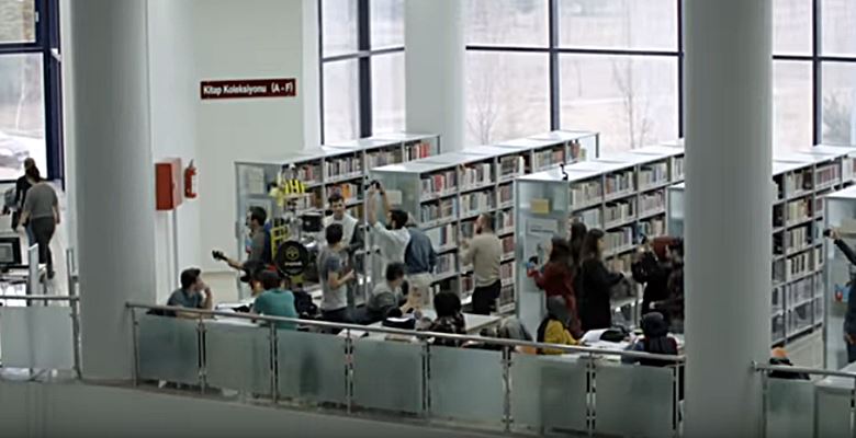 Isparta Süleyman Demirel Üniversitesi’nde (SDÜ) vize sınavlarına hazırlanan öğrencilere, başka