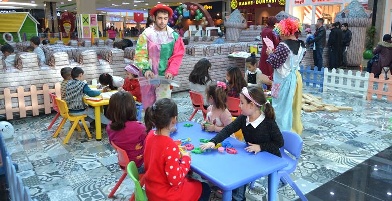Iyaşpark Alışveriş ve Yaşam Merkezi 23 Nisan için özel olarak