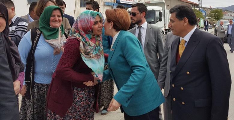 MHP’den ihraç edilen eski milletvekili Meral Akşener’in Isparta Aysan Düğün