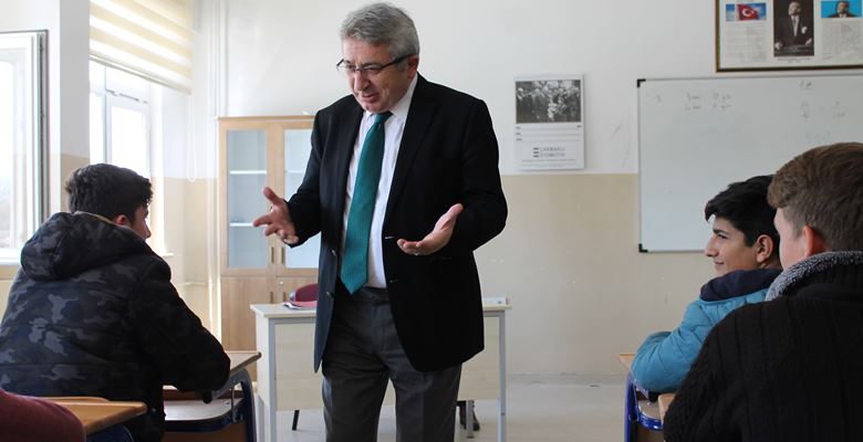 Isparta İl Milli Eğitim Müdürü Şahan Çöker, TOBB Mesleki ve