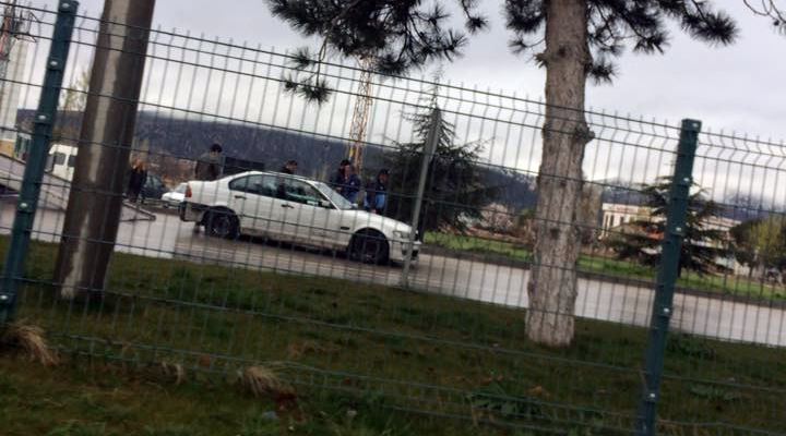 Meddem Hastanesi’nin önündeki servis yolunun biraz ilerisinden Süliymen Demirel Bulvarı’na