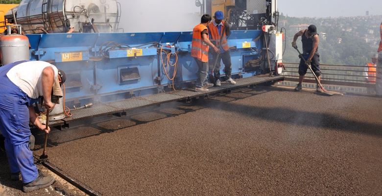 Isparta’da 2 yıl içinde köy grup yollarında 400 kilometrelik sıcak