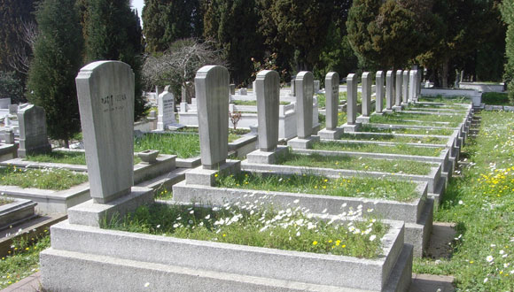 Asri Mezarlıkta yaşananlarla ilgili Isparta Belediyesinden de bir açıklama geldi.