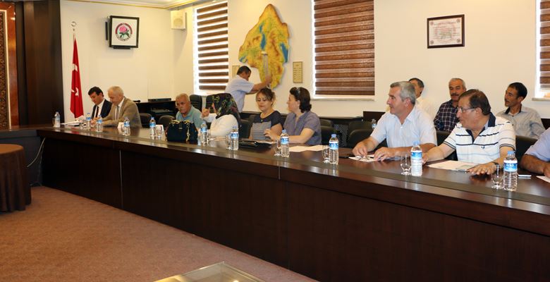 Vali Şehmus Günaydın başkanlığında her ay düzenlenen muhtarlar toplantısının Haziran