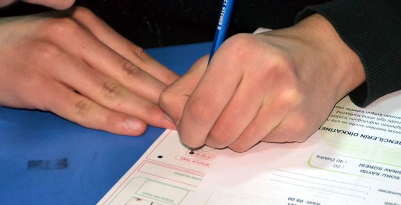 Isparta’da ve Türkiye genelinde öğrenciler TEOG sınavından iyi bir puan