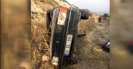 Isparta'nın Eğirdir İlçesi’nde çocuklarını okula götüren ailenin bulunduğu otomobil, şarampole