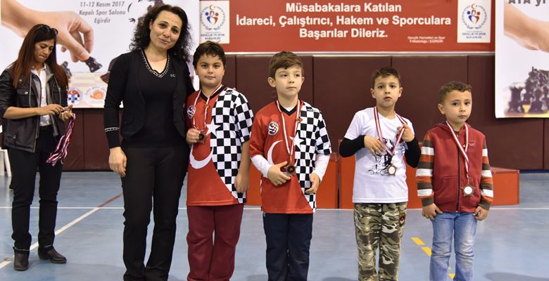 Eğirdir Belediyesi tarafından 10 Kasım Atatürk’ü anma ve Atatürk haftası