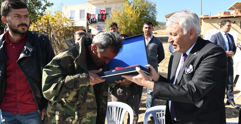 Isparta Belediye Başkanı Yüksek Mimar Yusuf Ziya Günaydın, Hakkari Şemdinli’de
