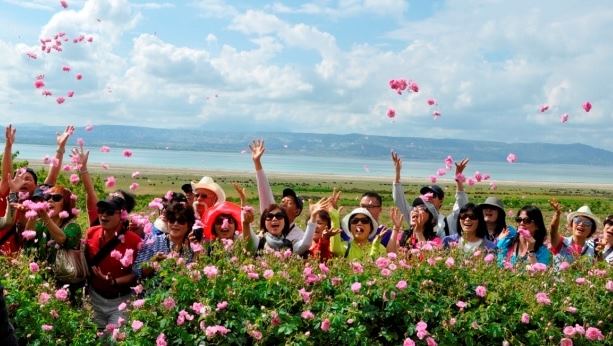 En son 2012 yılında yapılan Isparta gül festivali 5 yıl